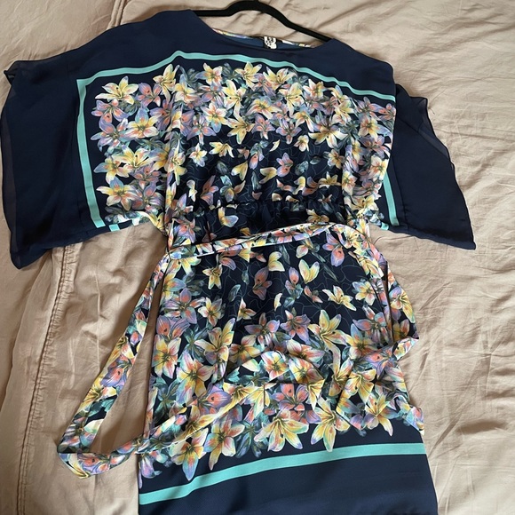 Navy and floral bcbg dress - Picture 2 of 2